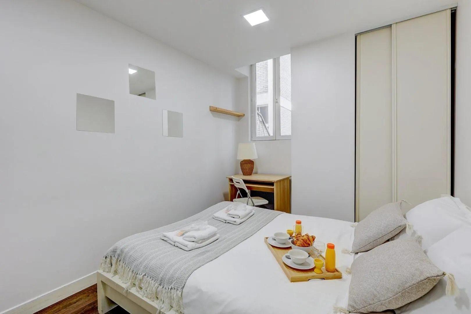 373 Suzanne - Superbe A Apartment *